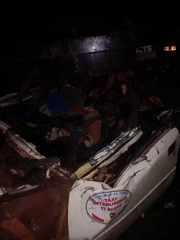 Drame routier à Mamou : 15 personnes perdent la vie dans une violente&nbsp;collision